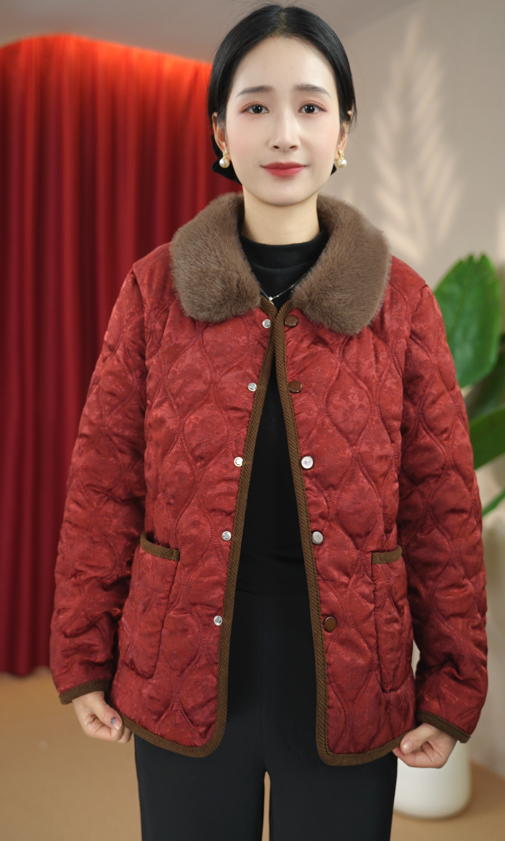 2025冬季新款加绒加厚带毛领棉衣加厚妈妈装上衣厚外套