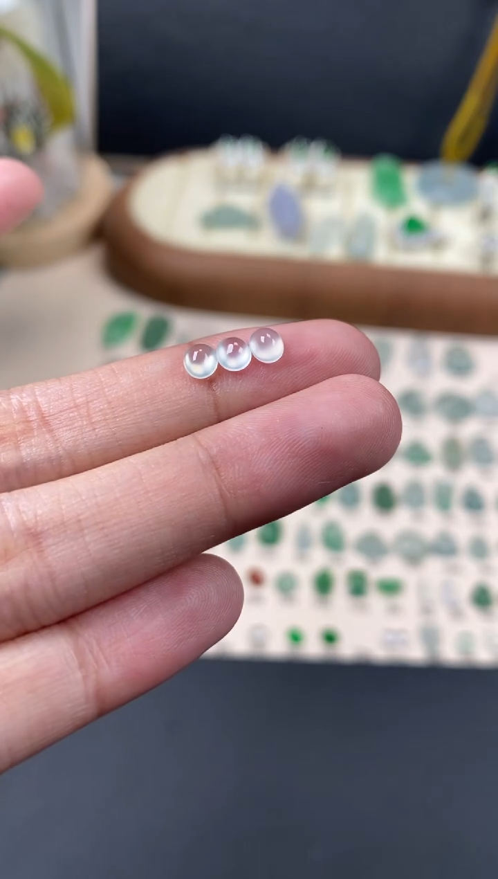 【闪购商品】翡翠颈饰未镶嵌翡翠冰种蛋面