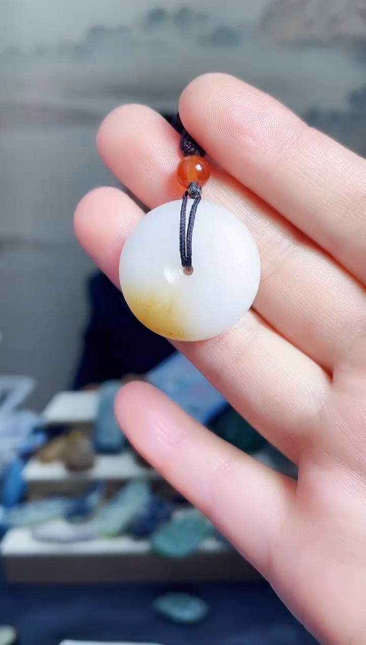 颈饰未镶嵌和田玉1