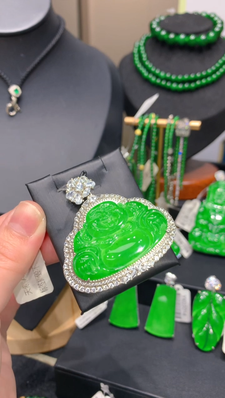 颈饰银S925镶嵌翡翠25一季