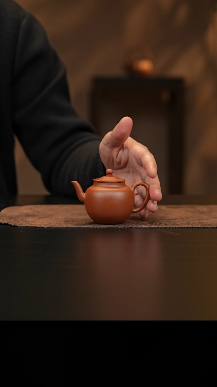 【闪购商品】紫砂茶壶允禾斋wzht 朱泥 平盖莲子 100c