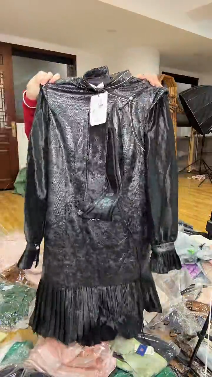 XL码      115-125斤    裙子