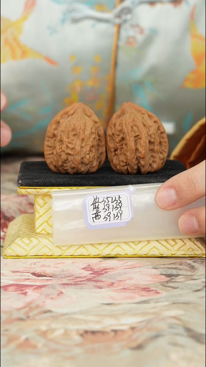 【闪购商品】文玩核桃把件赤龙鸡心