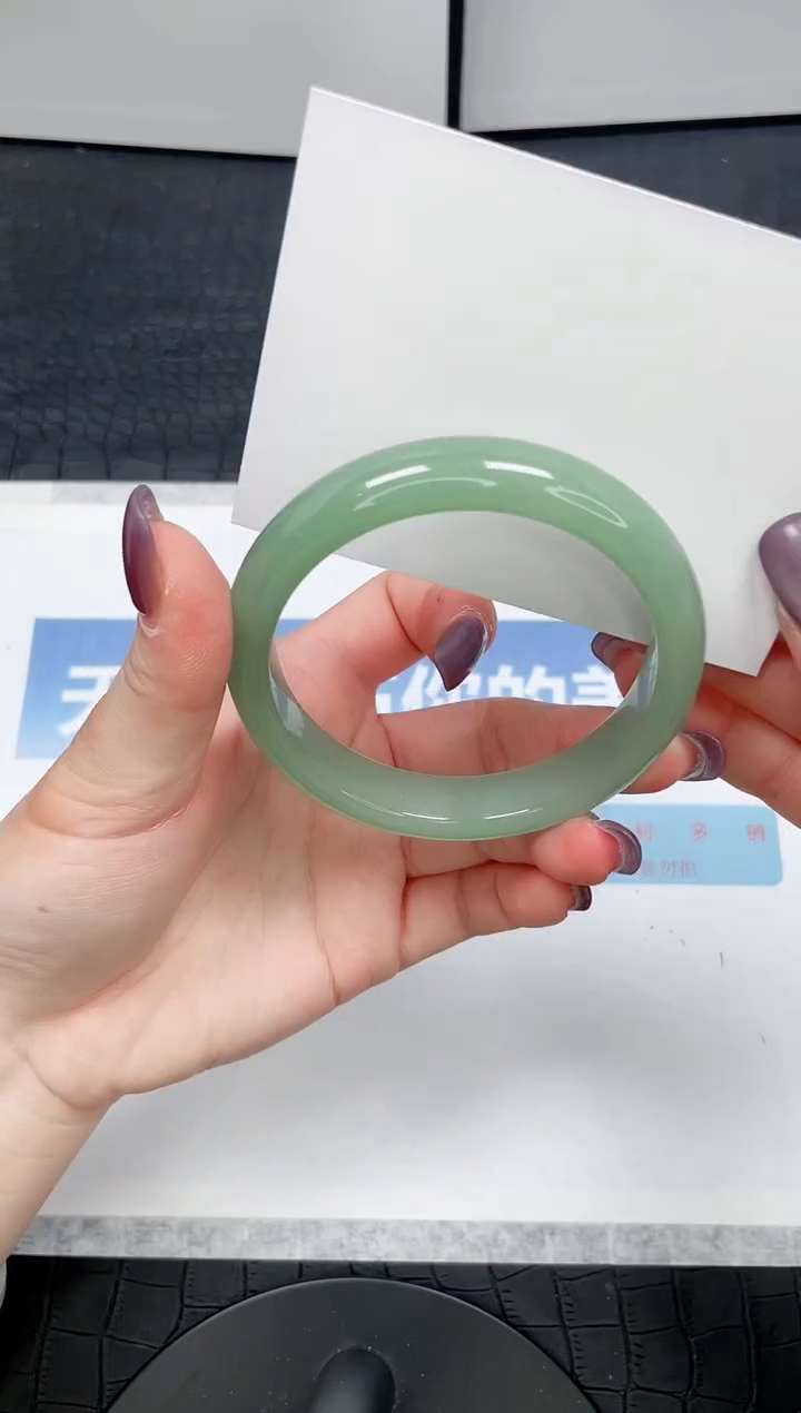 【闪购商品】石英质玉手镯未镶嵌10-58.1