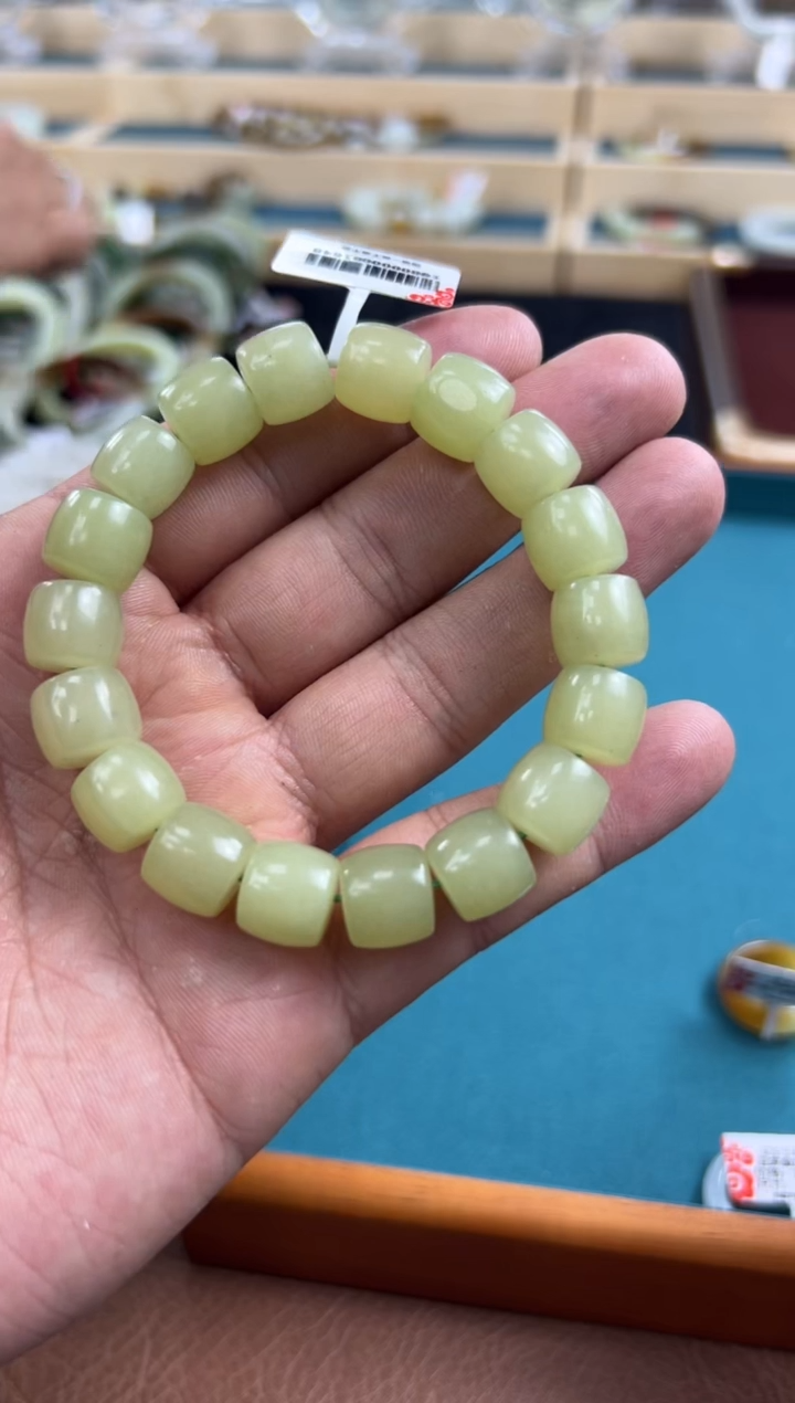 未镶嵌手串和田玉若羌黄口卡12手串
