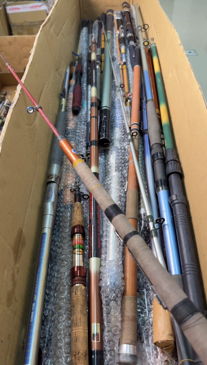 ?****? 孤品微瑕， 以直播间为准  加 10元发顺丰