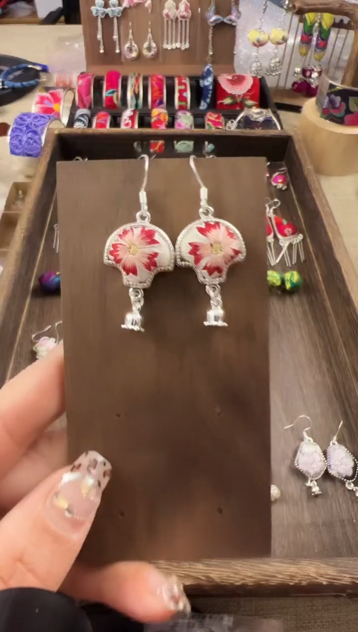 【闪购商品】织绣民族风老绣饰品330