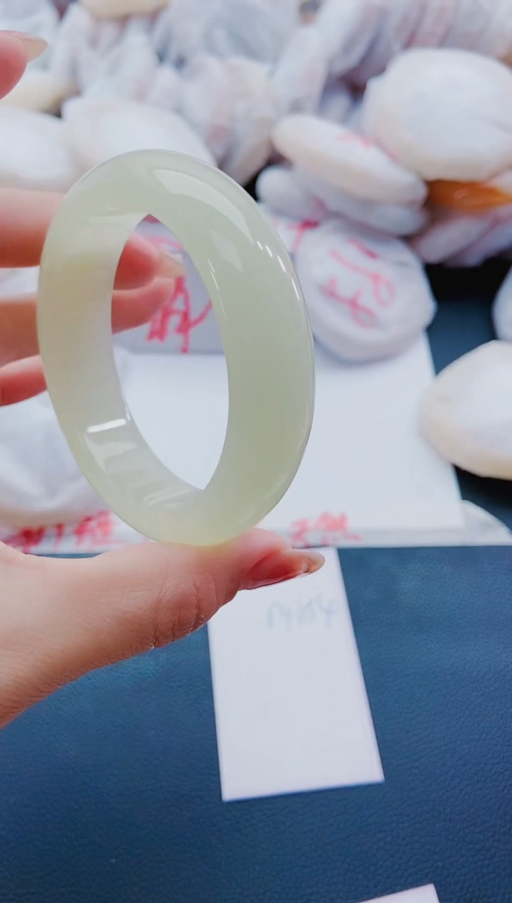 未镶嵌手镯石英质玉M154-59-58