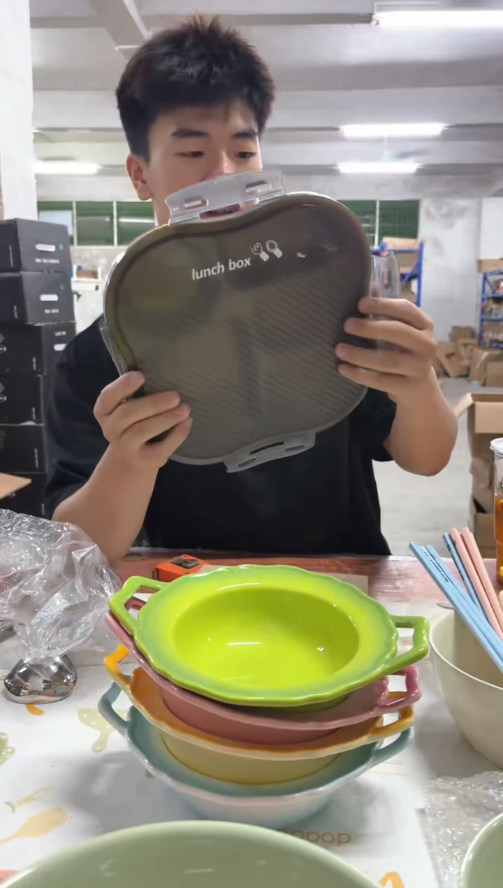 直播间秒杀清仓微瑕产品，可能当过样品拍照
