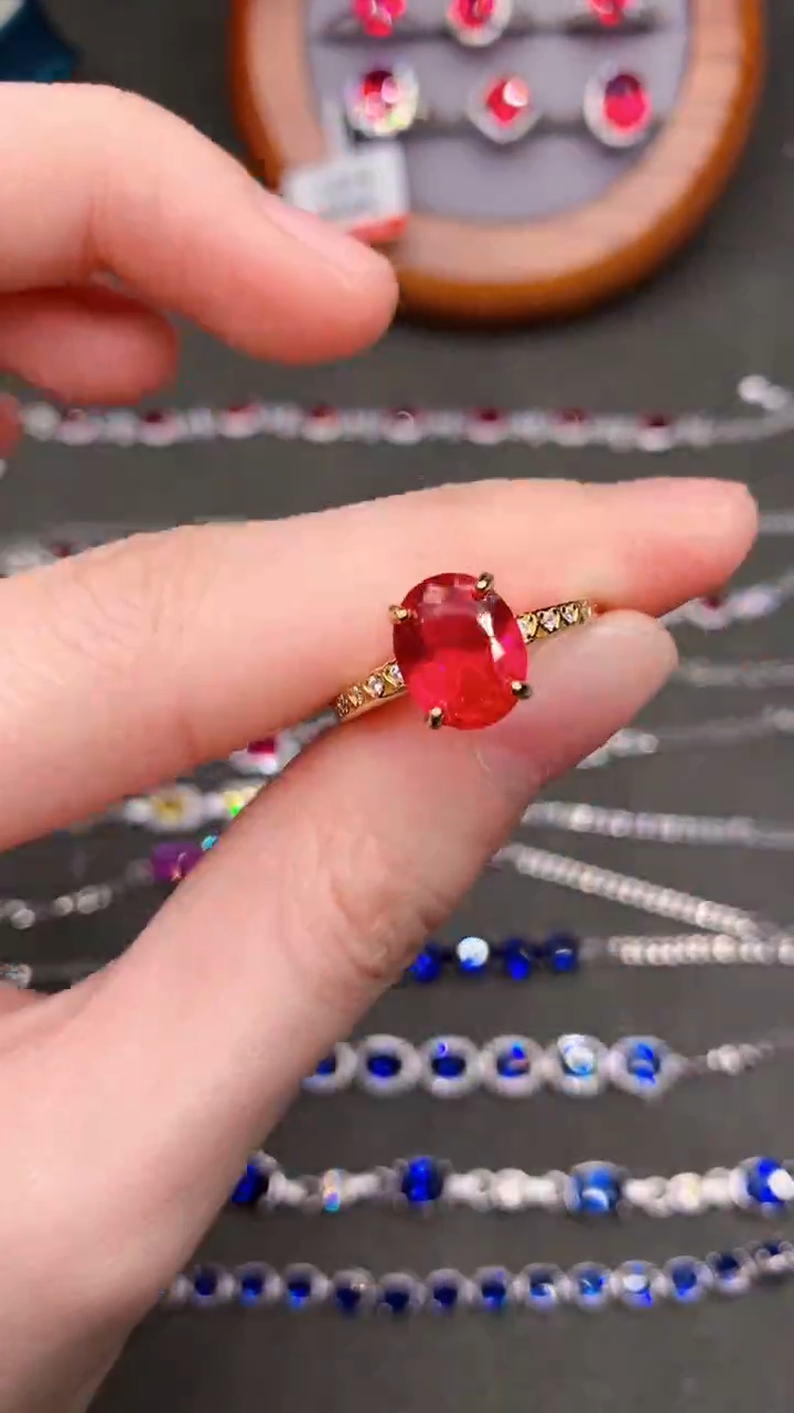 【闪购商品】红宝石戒指银S925镶嵌........