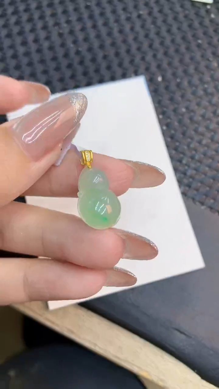 颈饰未镶嵌翡翠1