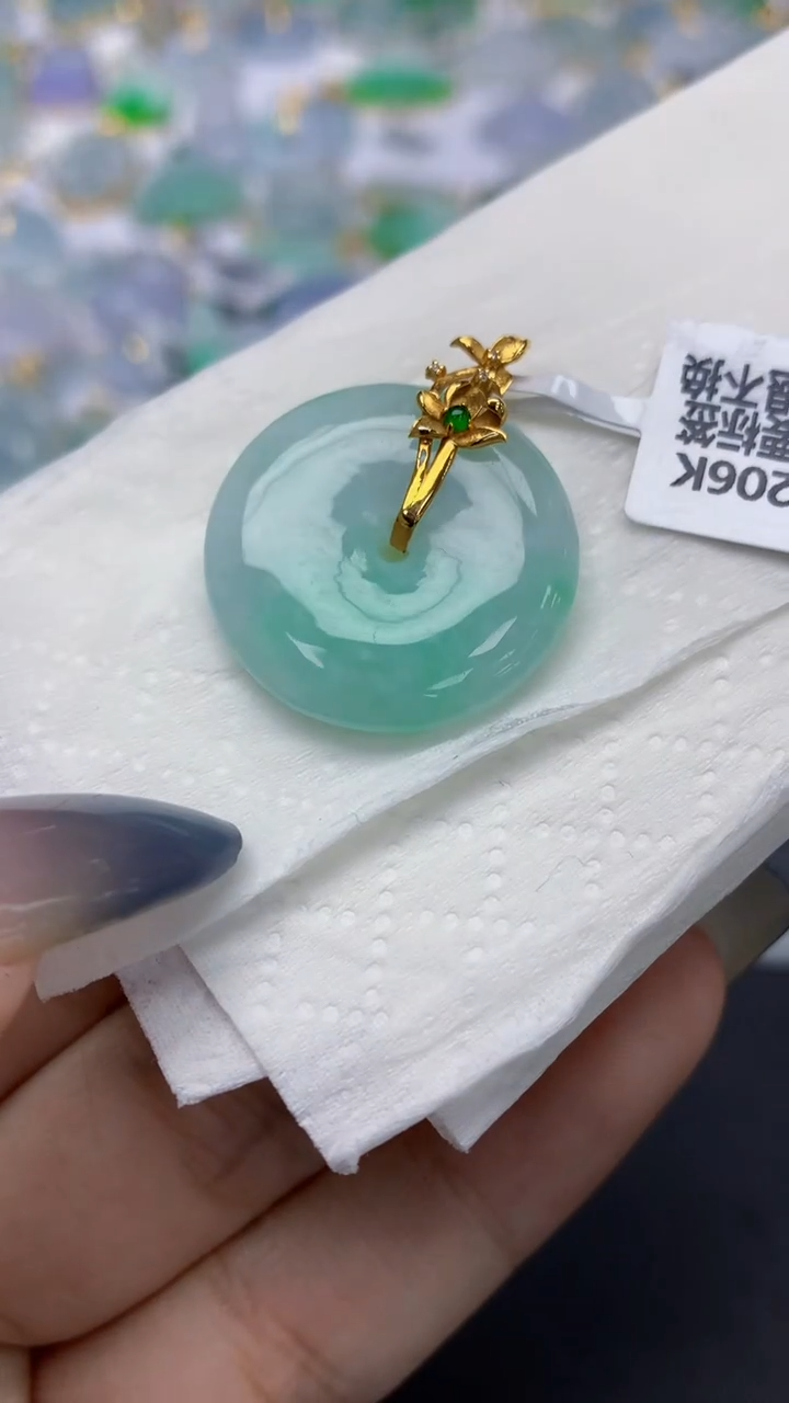 翡翠18K金镶嵌颈饰天然a货翡翠