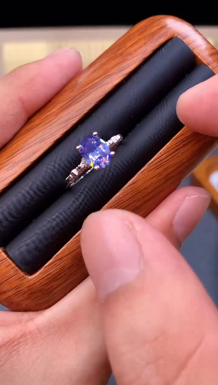 蓝宝石戒指银S925镶嵌8996