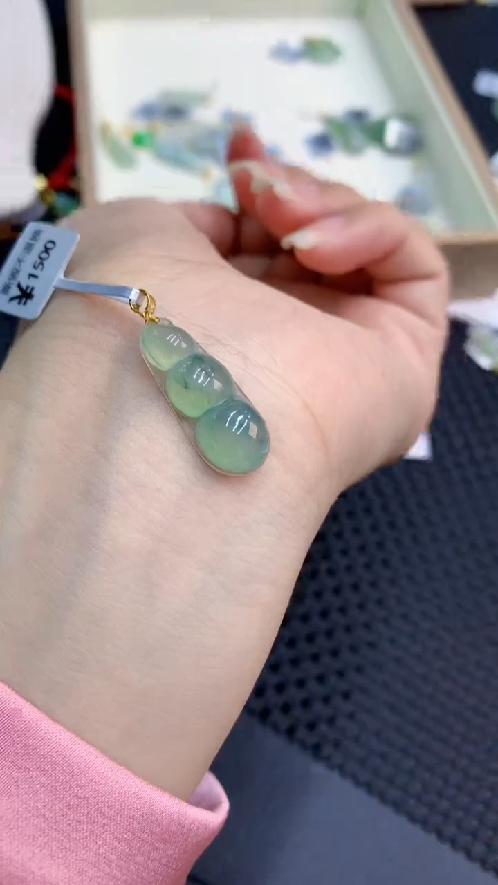 【闪购商品】翡翠颈饰18K金镶嵌            8