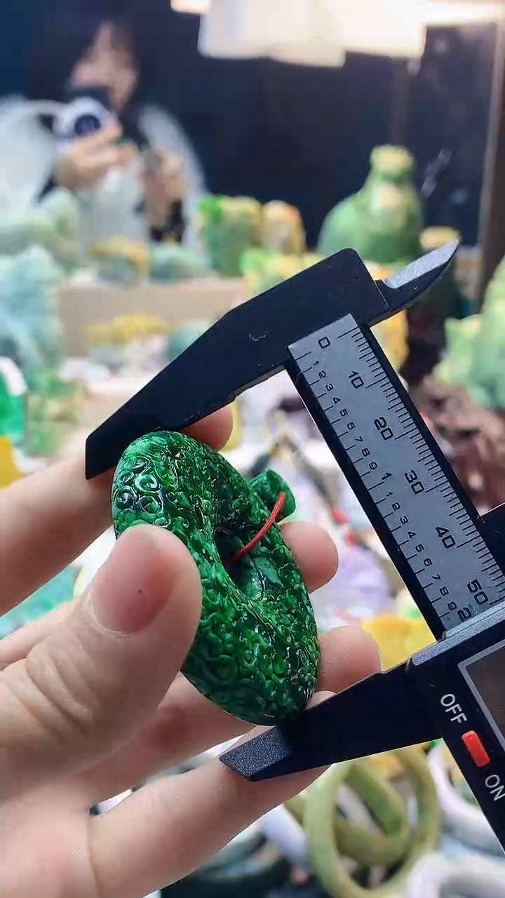 颈饰未镶嵌翡翠鉴*哥天然缅甸a货翡翠