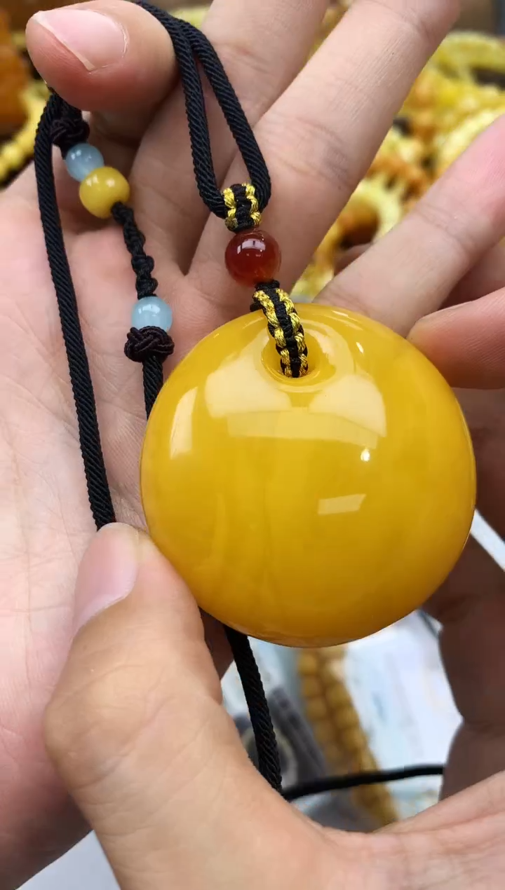 裸石琥珀未镶嵌吊坠