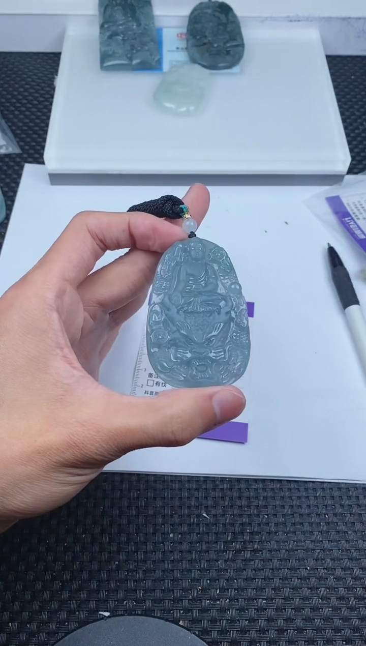 【闪购商品】翡翠颈饰未镶嵌          