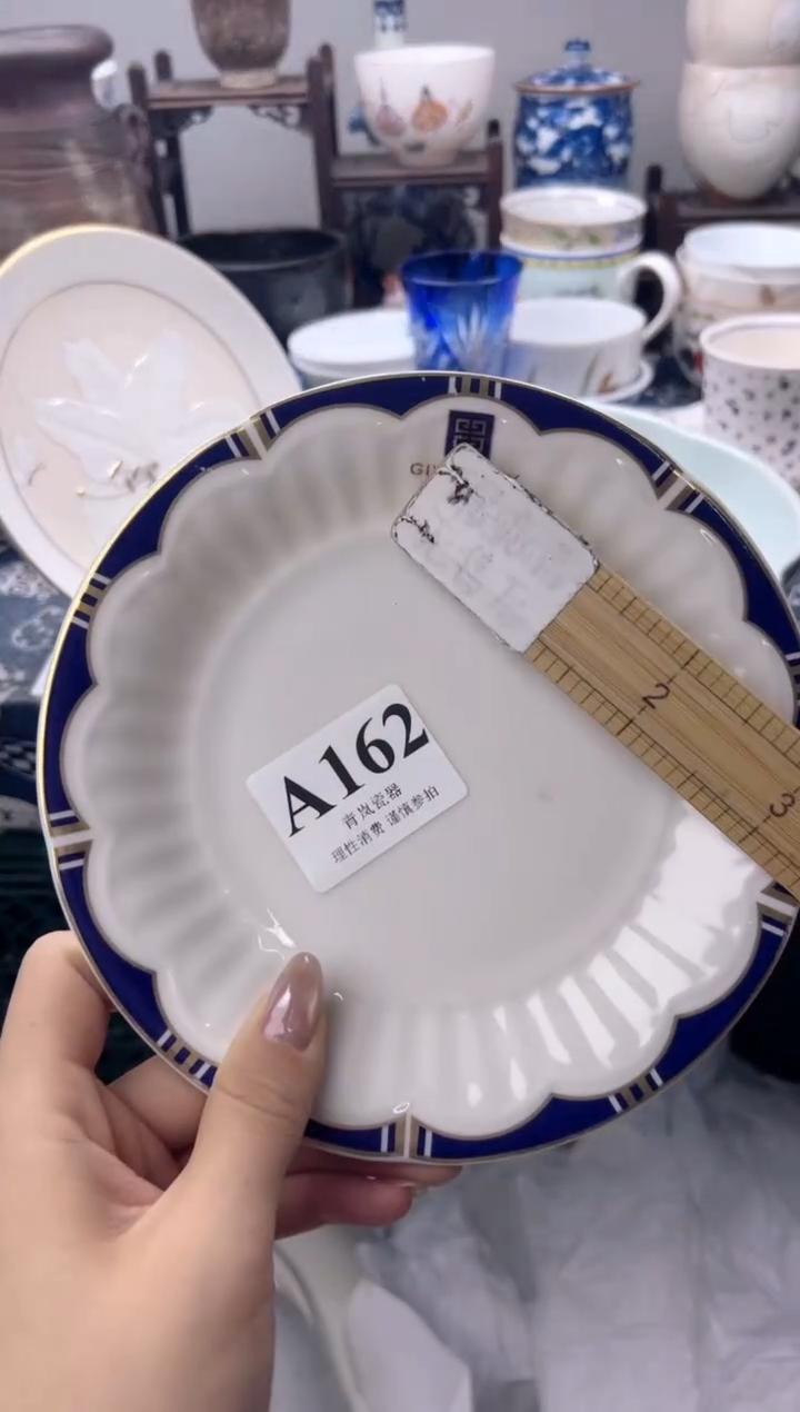 瓷片花**事  A162