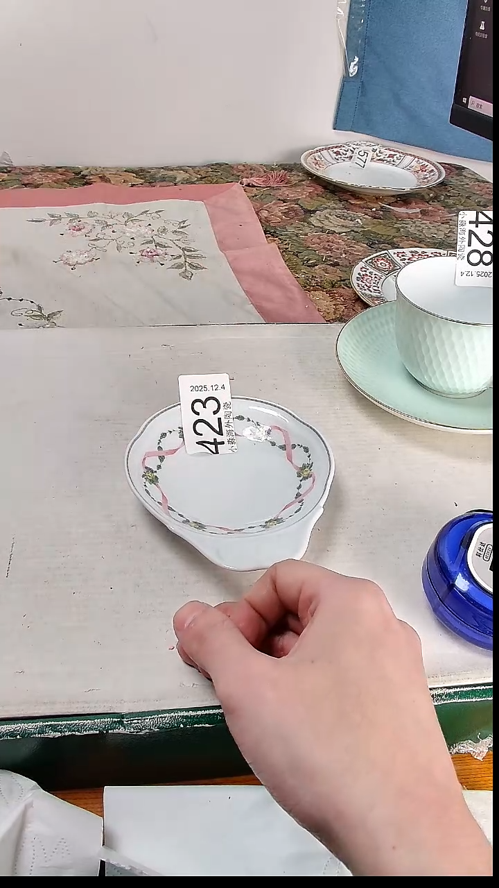 瓷片皇**瑄小淼海外陶瓷工艺品