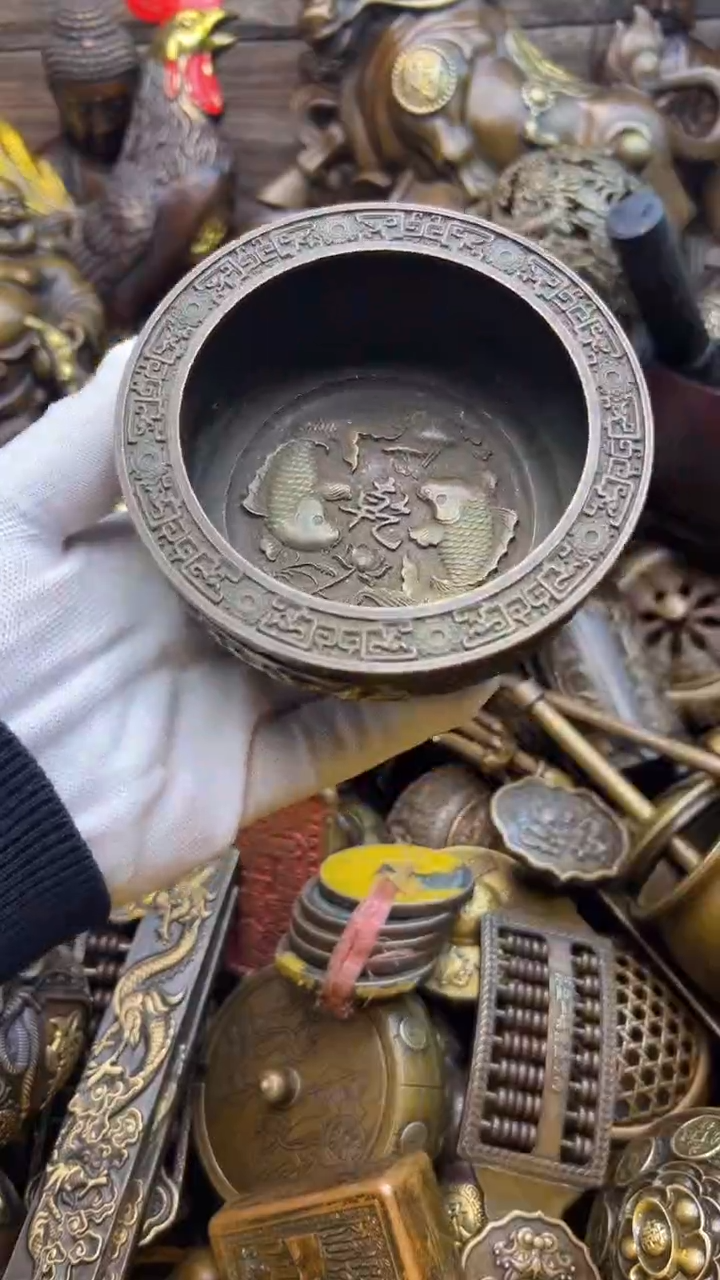 精美铜器，点击下单