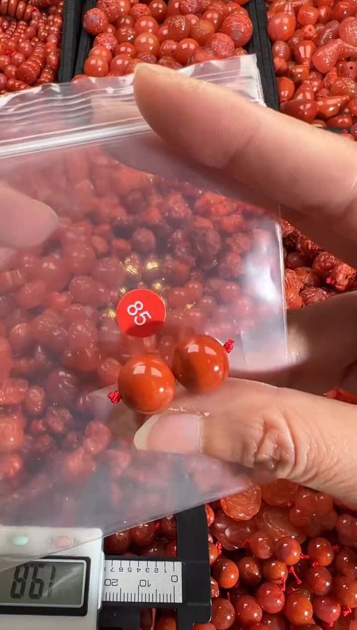 【闪购商品】南红玛瑙颈饰未镶嵌1