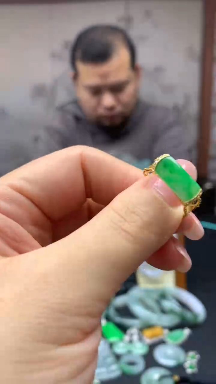 【闪购商品】翡翠戒指18K金镶嵌15-天然翡翠