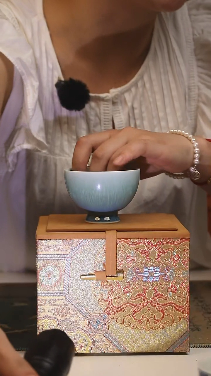 景德镇高温瓷高脚鸡心窑变