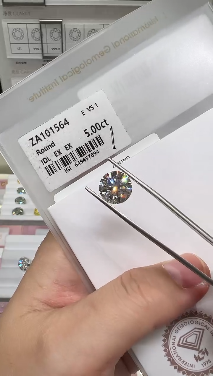 【闪购商品】实验室培育钻石裸石未镶嵌@5.0 ct 先鉴赏，再定制！