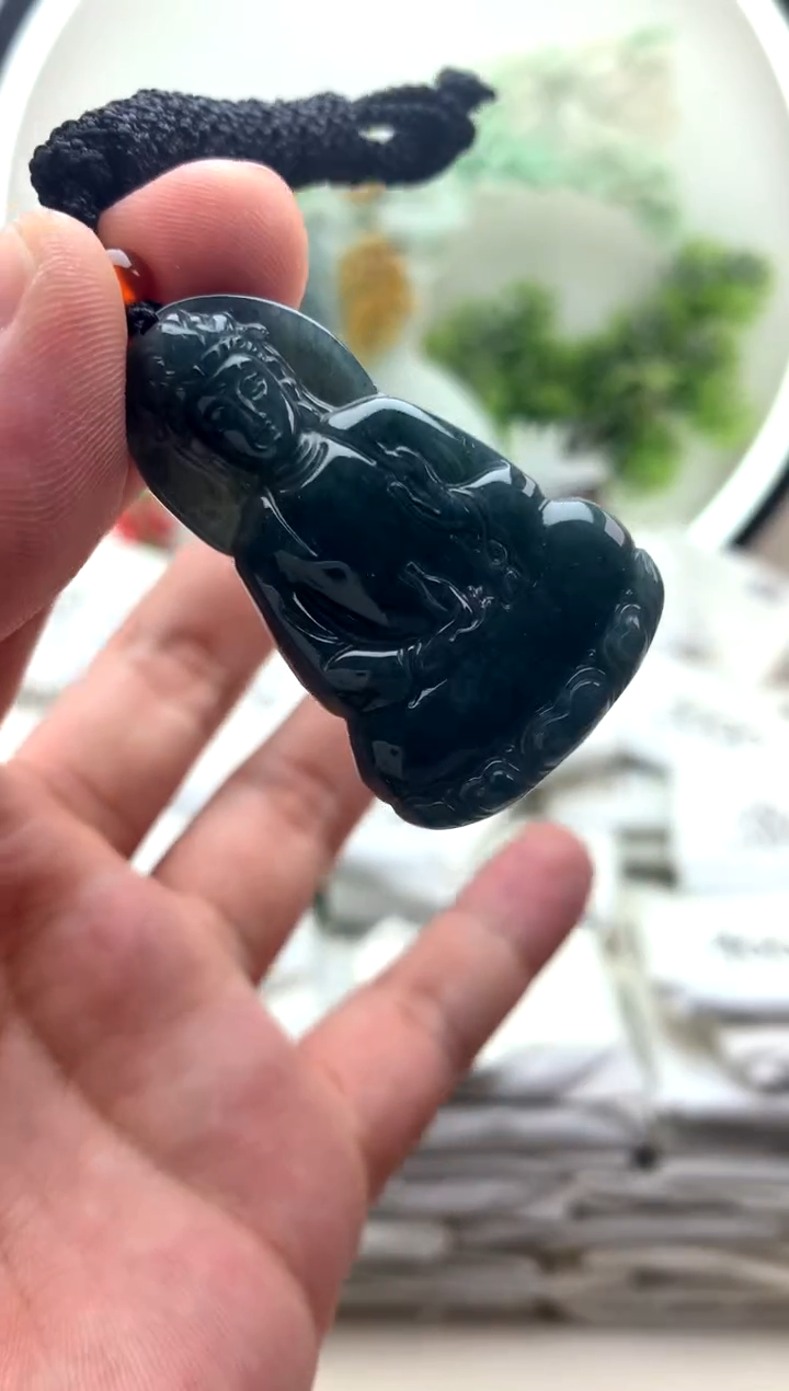 颈饰未镶嵌翡翠小素衣