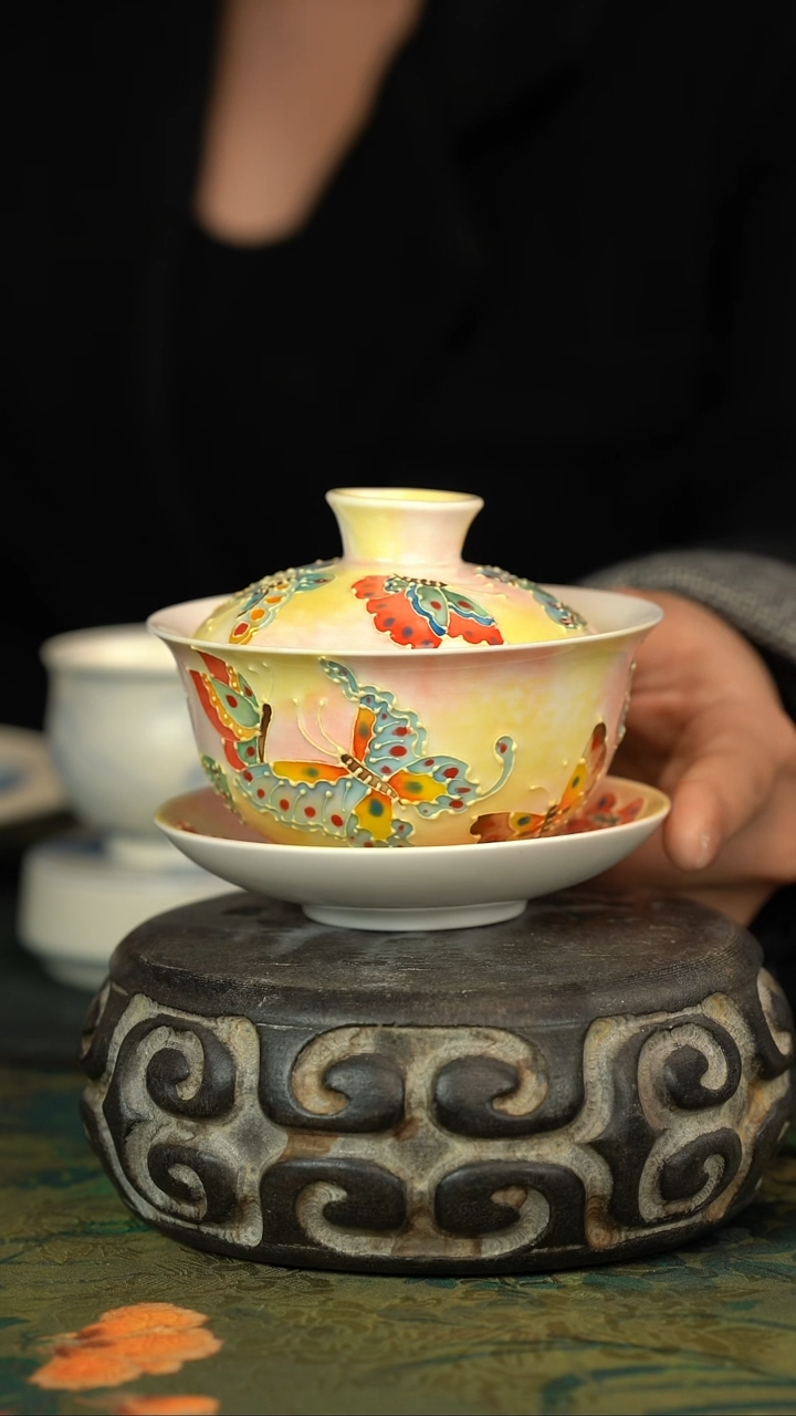 【闪购商品】初六好物分享@@法华彩蝴蝶盖碗