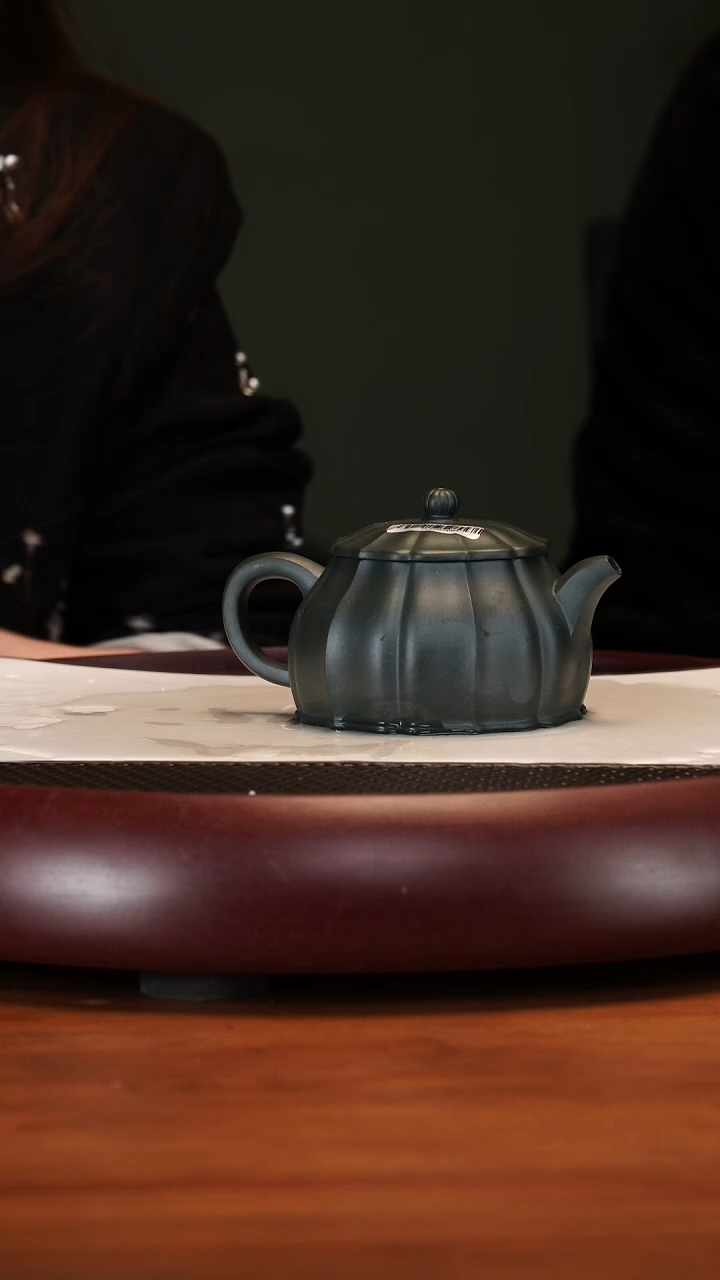 【闪购商品】紫砂茶壶2145YJB菱花井栏老绿泥200cc