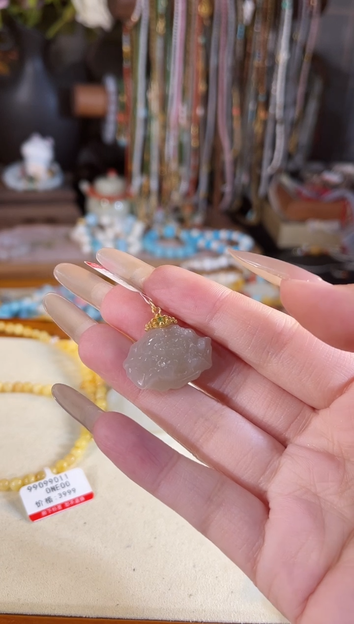 【闪购商品】和田玉吊坠(不含链)银S925镶嵌多样性发货其一