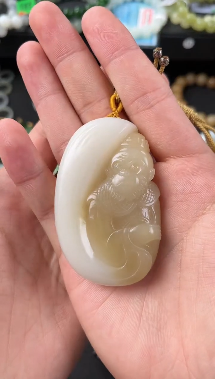 【闪购商品】和田玉手把件未镶嵌俄料糖白大圣手把件微色差