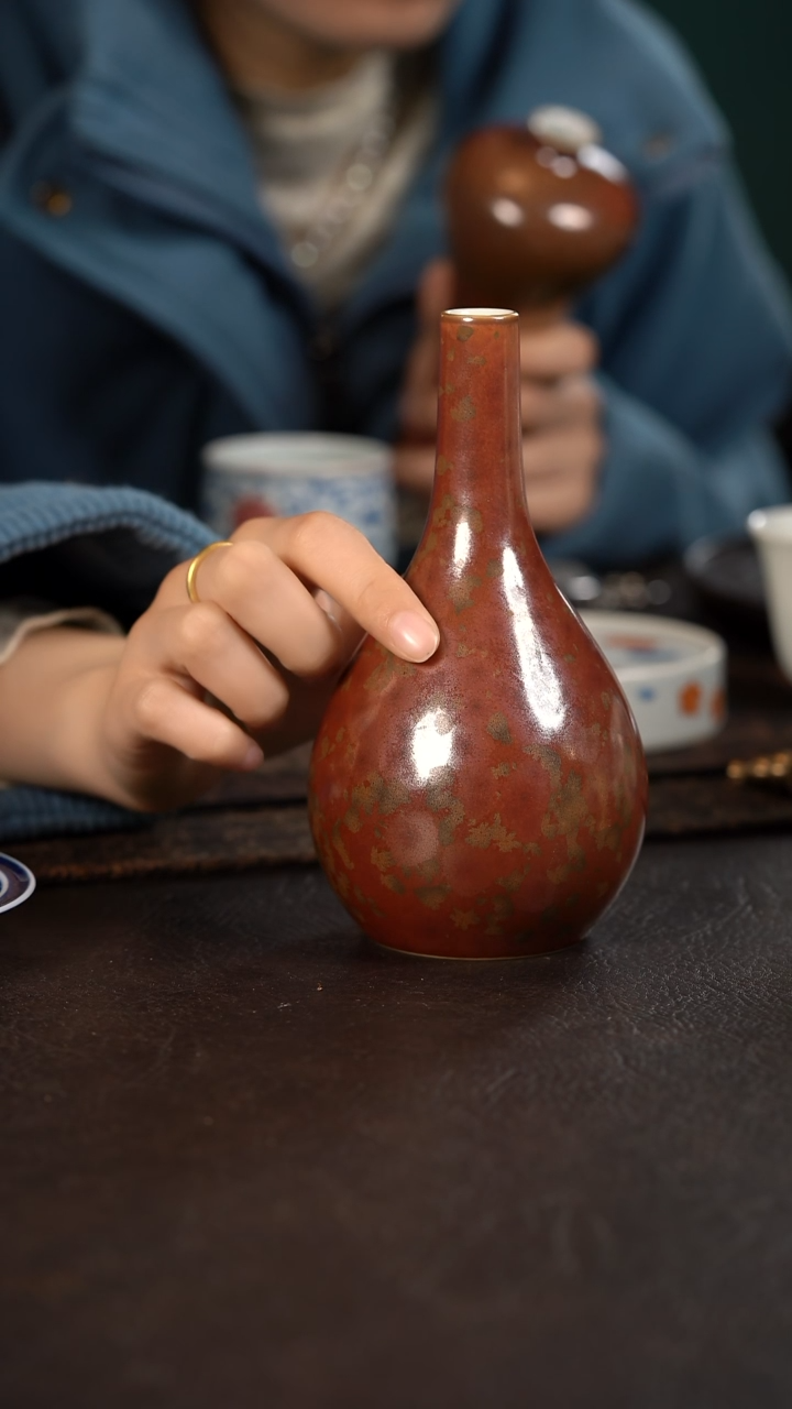 【闪购商品】杯聚澜堂红金花天球瓶