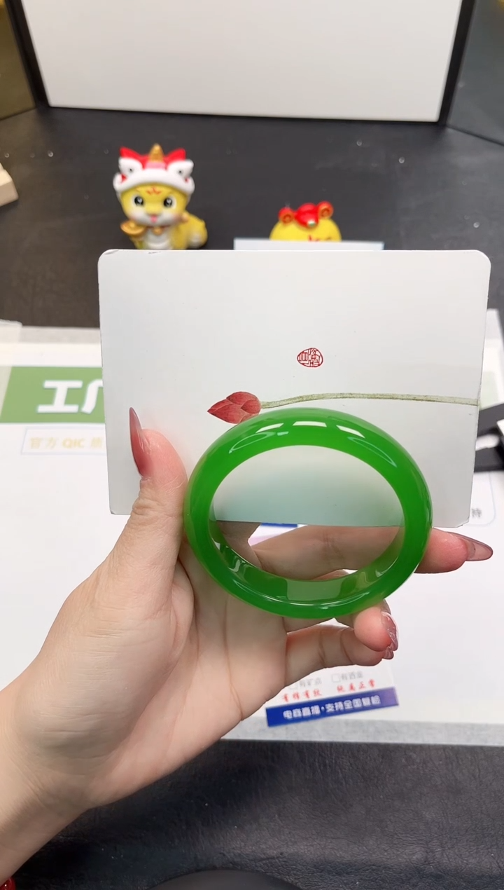 【闪购商品】石英质玉手镯未镶嵌174-58