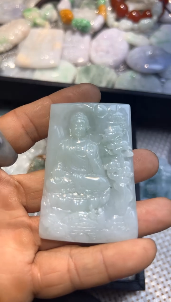 【闪购商品】翡翠吊坠(不含链)未镶嵌观音