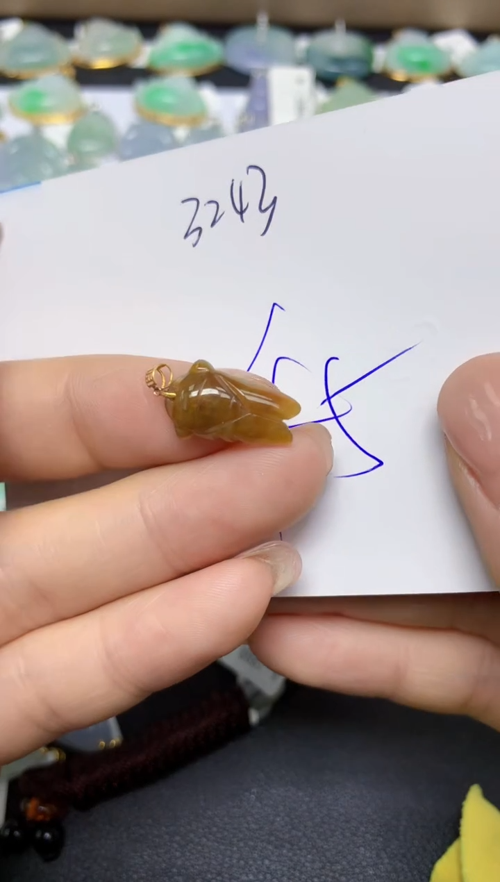 【闪购商品】翡翠挂件18K金镶嵌 天然翡翠A货1
