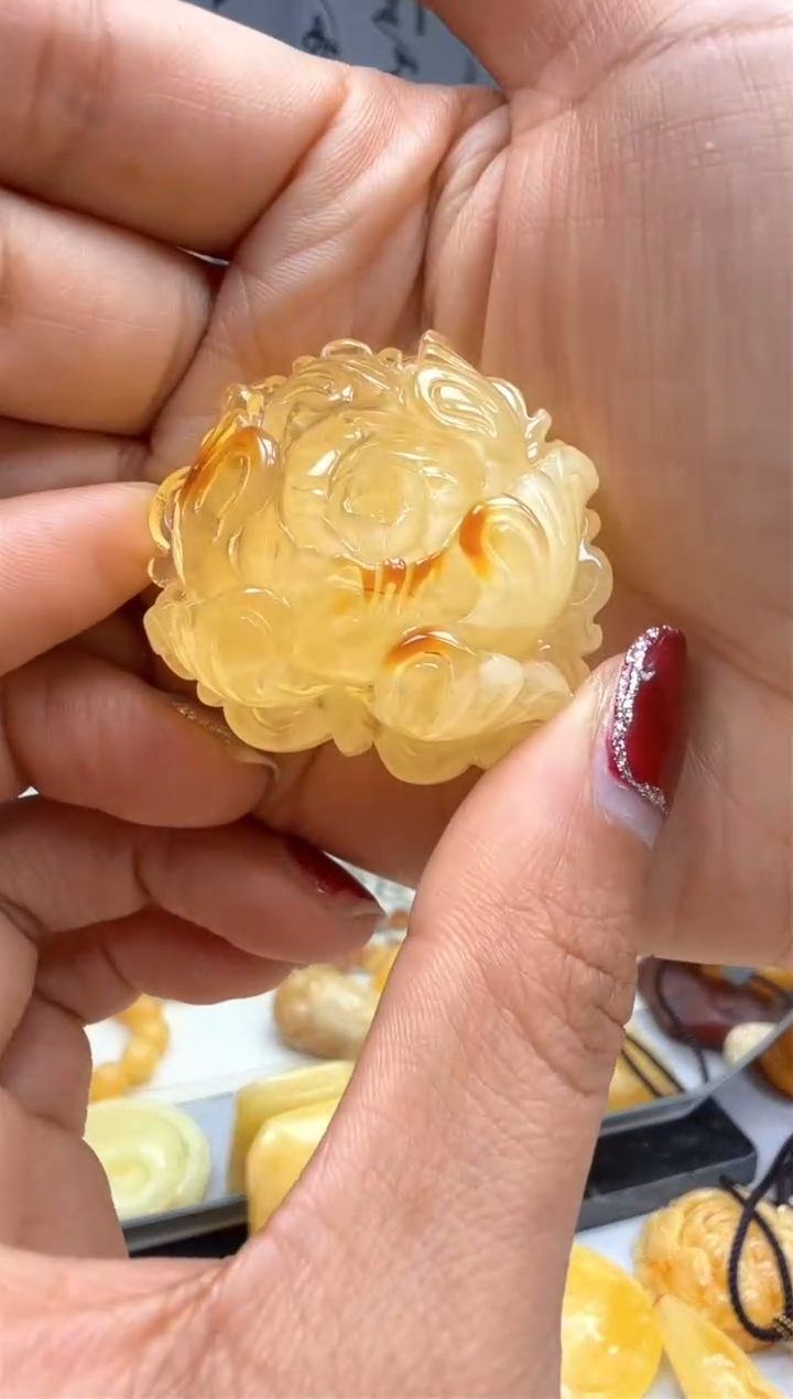 【闪购商品】琥珀裸石未镶嵌挂坠