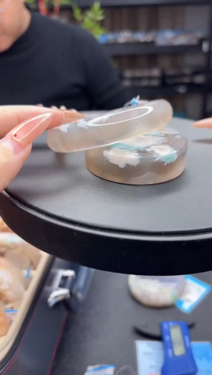 【闪购商品】石英质玉手镯未镶嵌684（59圈赠送镯心）