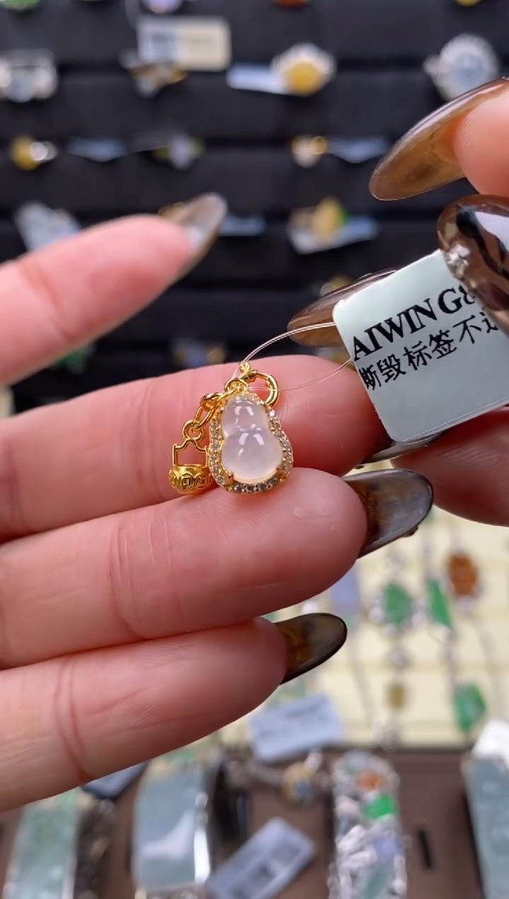 颈饰银S925镶嵌翡翠16584