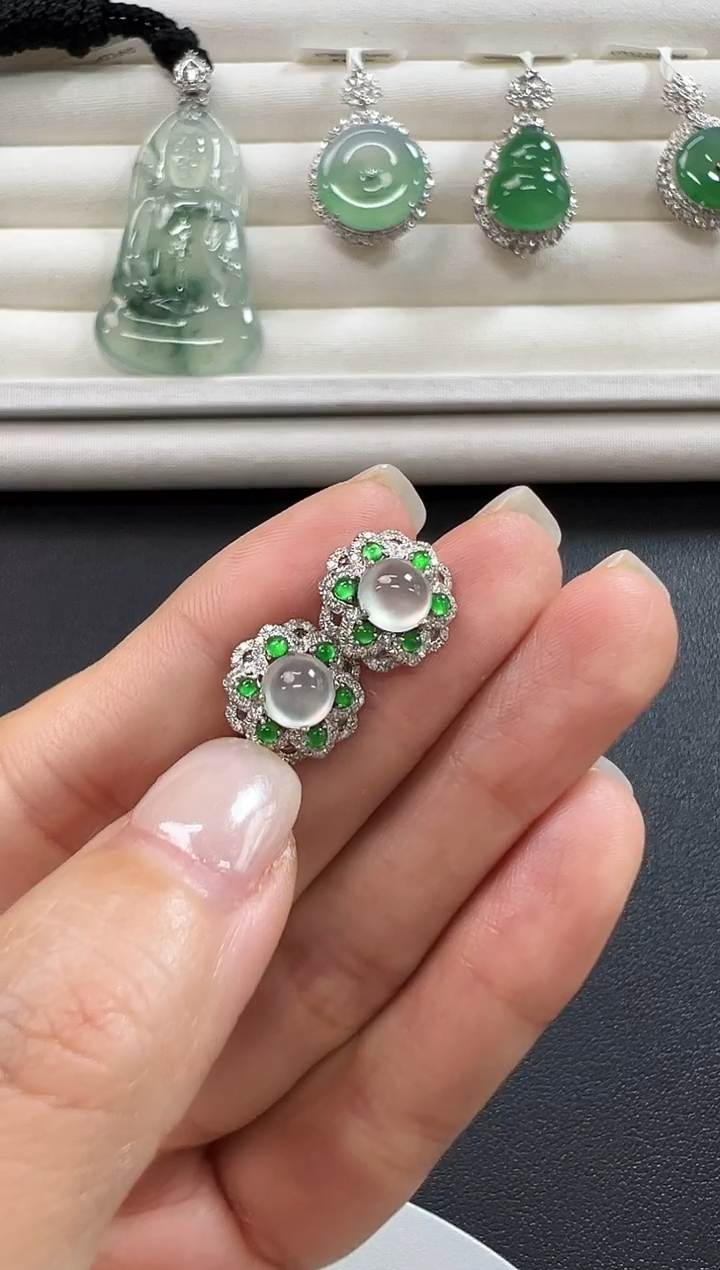 18K金镶嵌翡翠耳饰静***静KCY1222-002