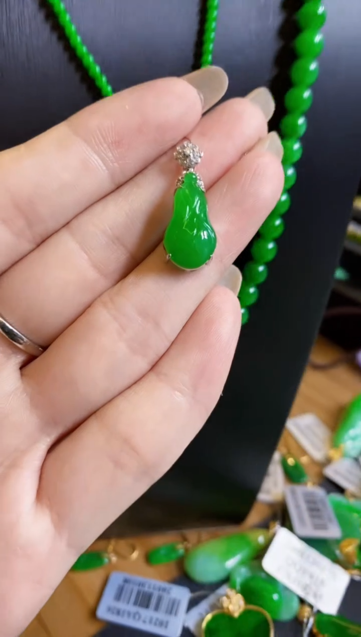 【闪购商品】定制翡翠18K金镶嵌白菜