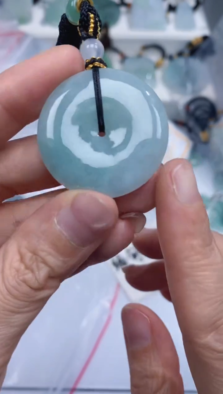 颈饰未镶嵌翡翠吊坠