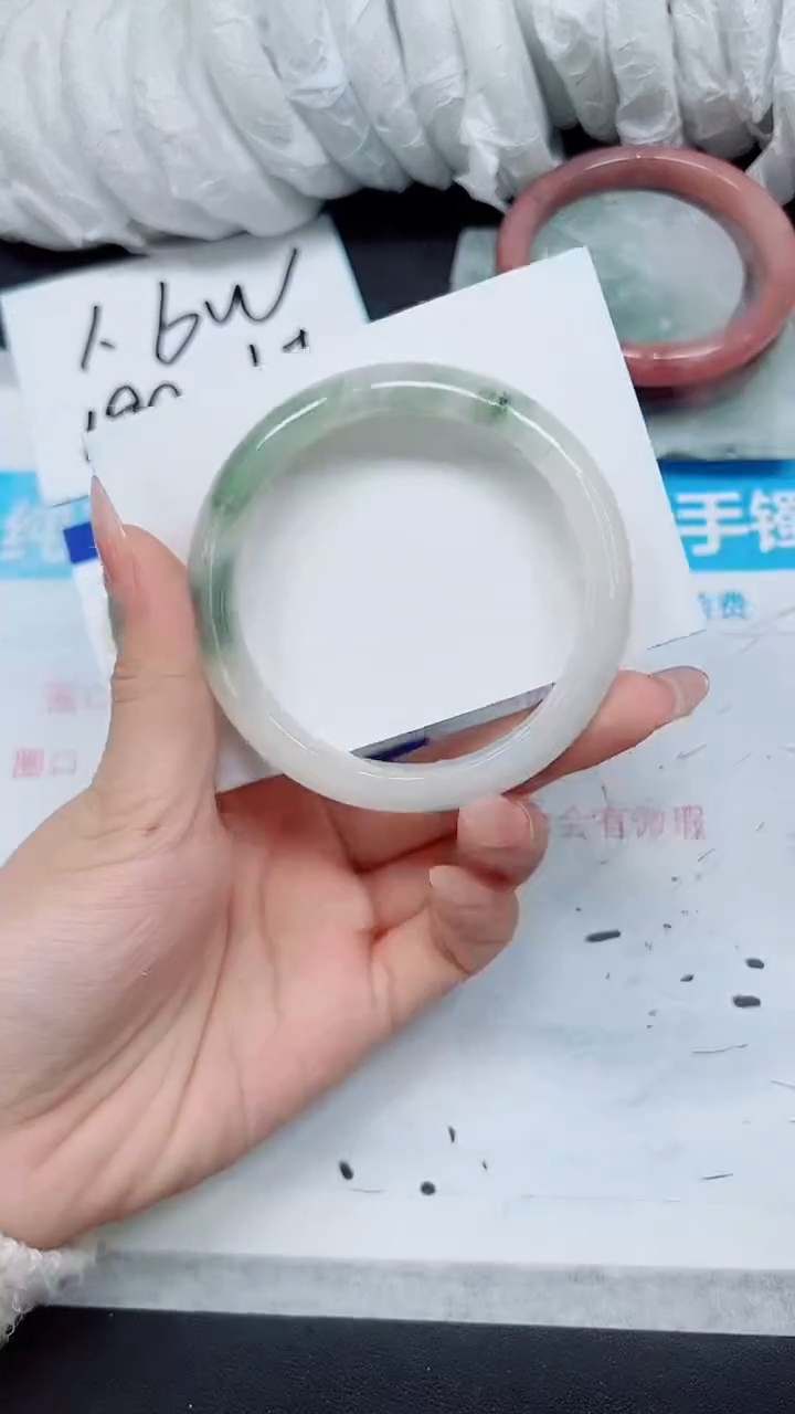 【闪购商品】石英质玉手镯未镶嵌A158-60/61