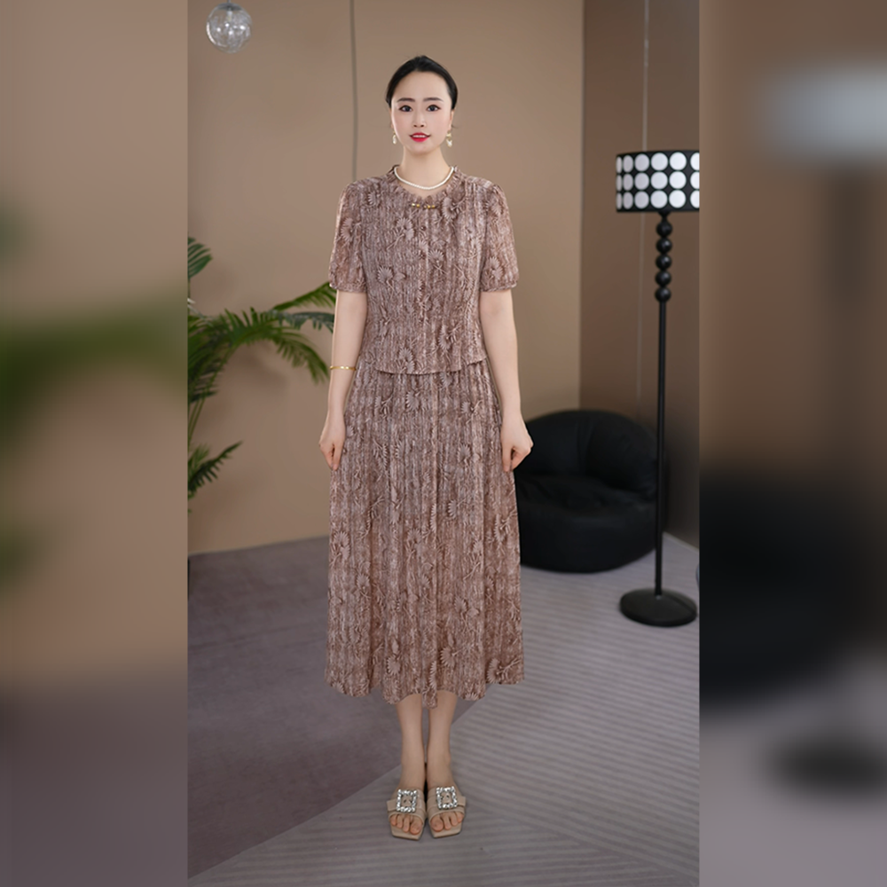 凉快清爽高档连衣裙女夏季2025新款妈妈夏装洋气质高贵收腰显瘦