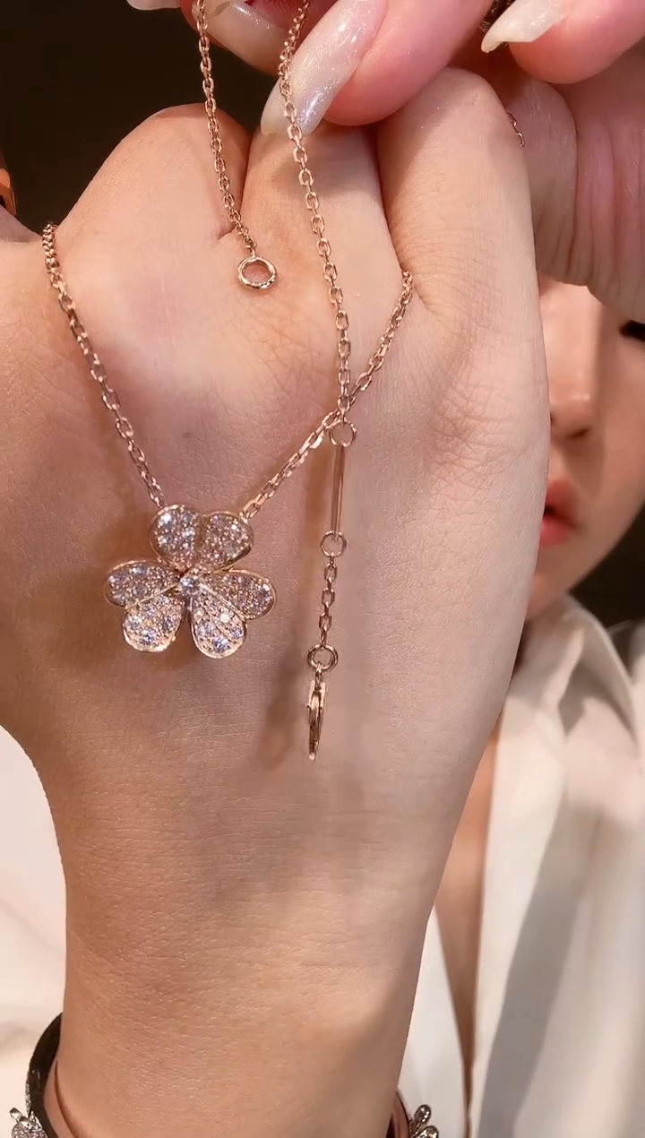 【闪购商品】钻石项链18K金镶嵌K玫中号三叶草