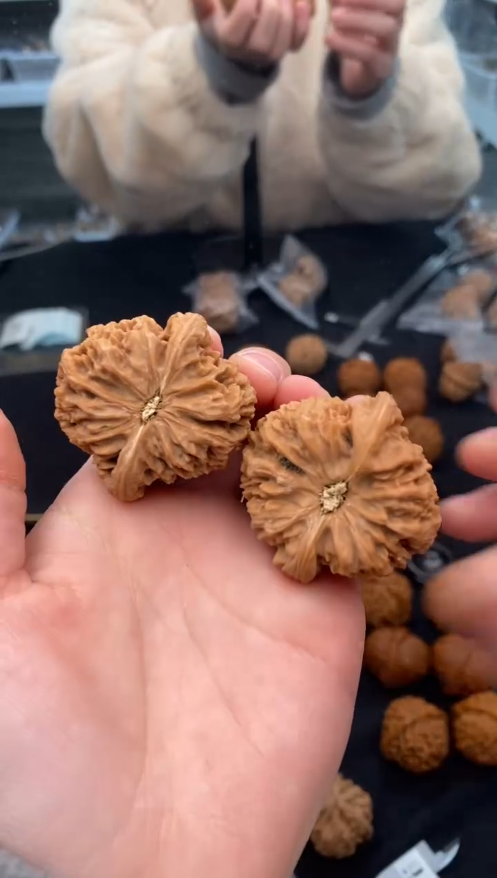 【闪购商品】文玩核桃把件南疆石40-t730