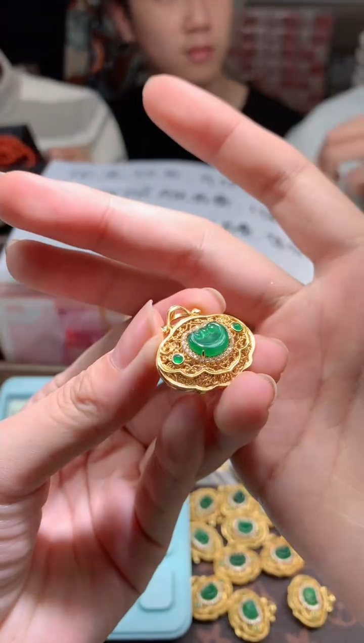 【闪购商品】翡翠颈饰合金天然A货翡翠-多样性发货