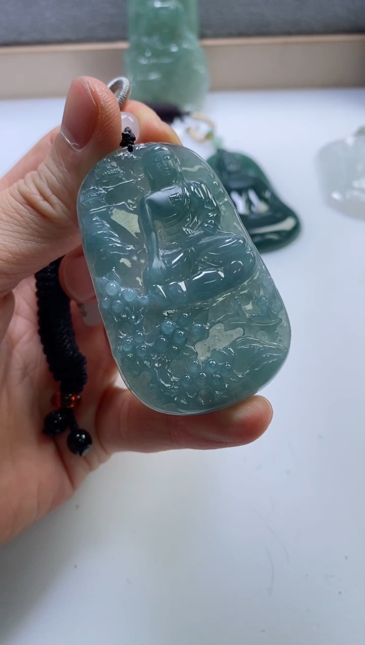 【闪购商品】翡翠挂件未镶嵌               