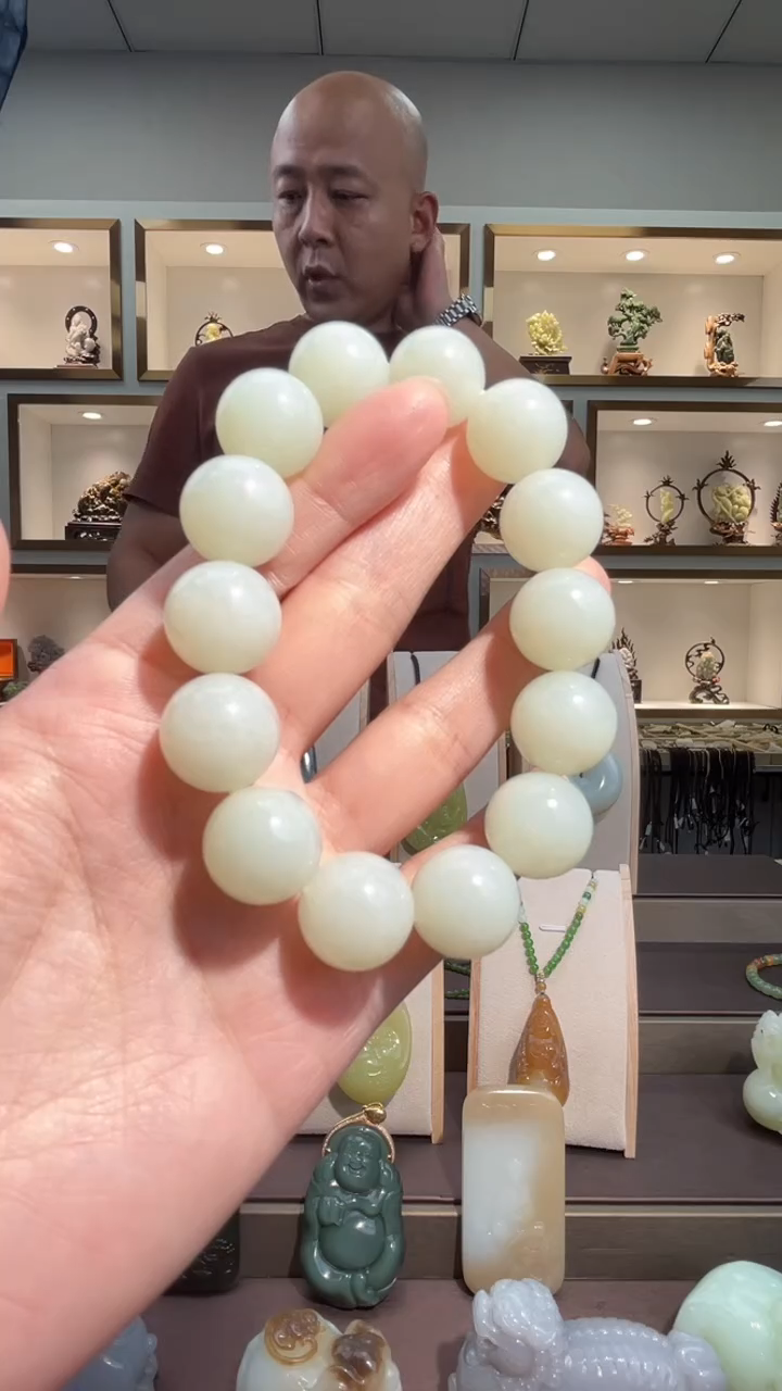 颈饰未镶嵌和田玉苏